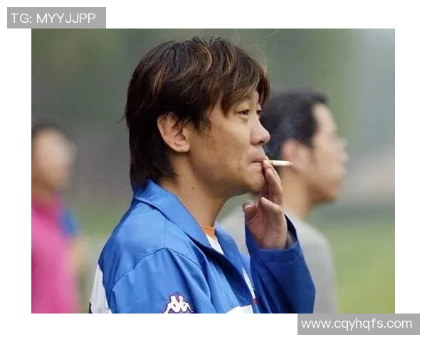 高峰足球运动员的职业生涯回顾与成就分析